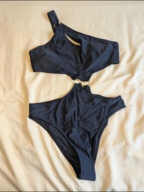 NWT HILINKER Sleek Gold Hoop Black One-Piece Swimsuit Women's Size L